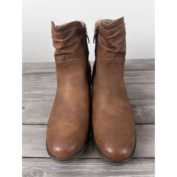 Spring Step Vegan Leather Brown Buckle Heeled Ankle Boots Size 10.5 - Picture 2 of 13